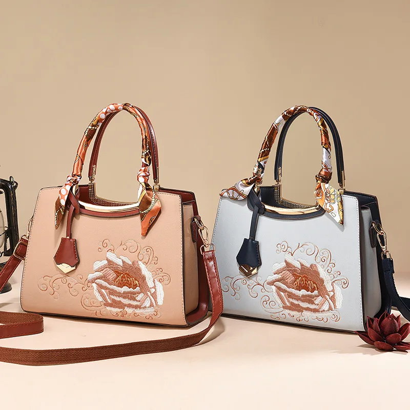 

Ladies' handbag with fashionable embroidery flowers, large capacity contrasting crossbody bag, elegant and simple mother bag