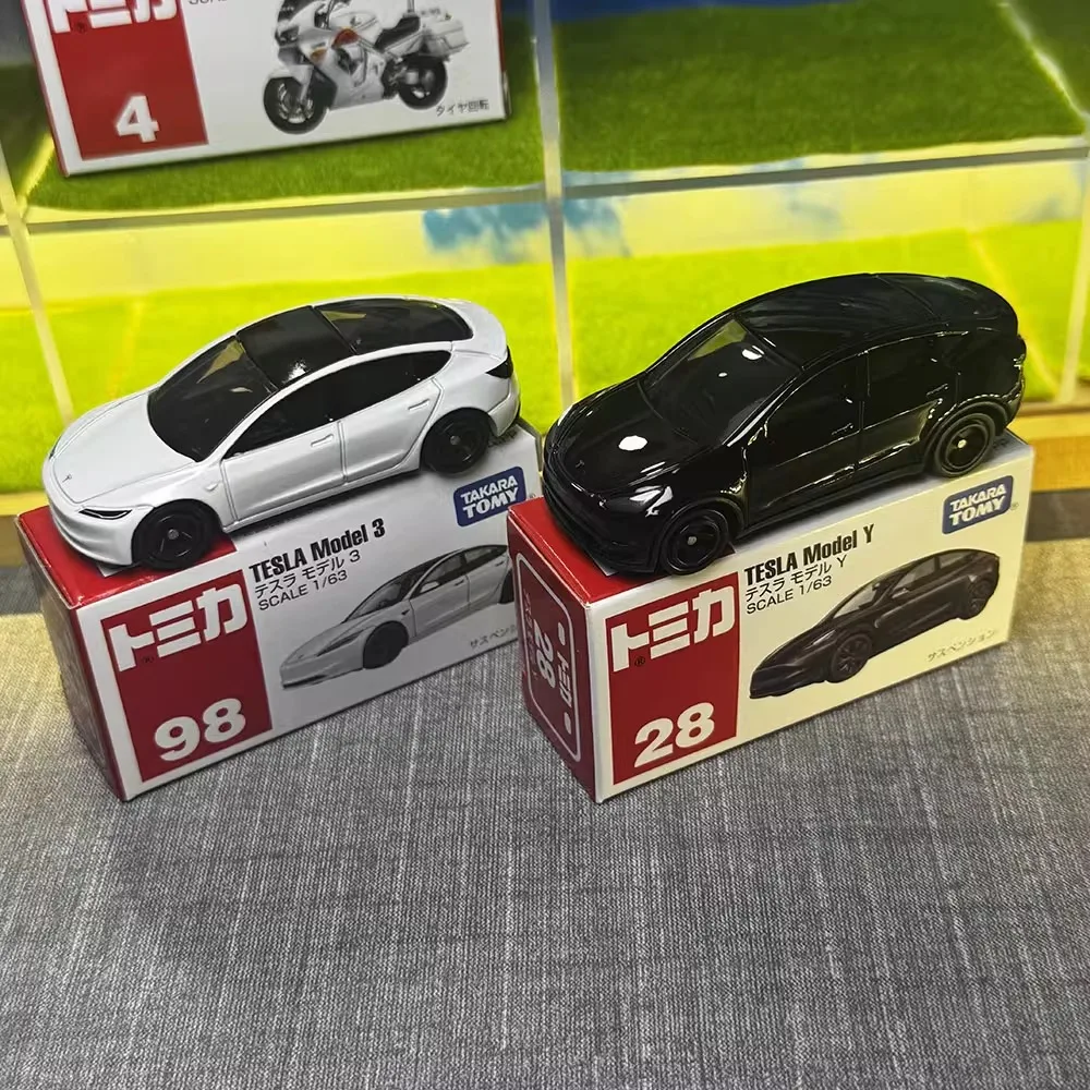 Takara Tomy Tomica No. 28 Tesla Model Y No. 98 Tesla Model 3