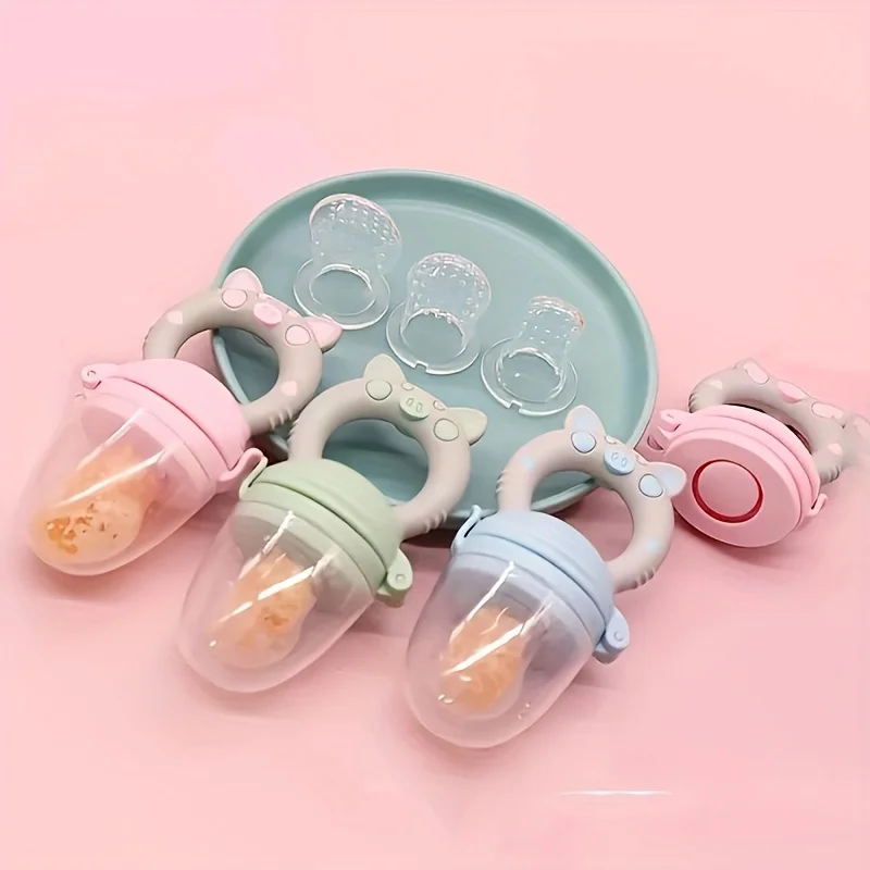 9 個の給餌カトラリー: 米シリアル用のスプーンと吸盤付きシリコン哺乳瓶 1 個、果物野菜フィーダー 2 個、6 サイズの乳首