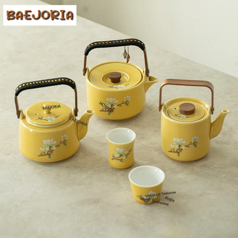 Overglaze Color Yulan Magnolia Lifting Handle Teapot Traditional Tea Infuser Pot Tea Soaking Kettle With Filter Cha Decoration