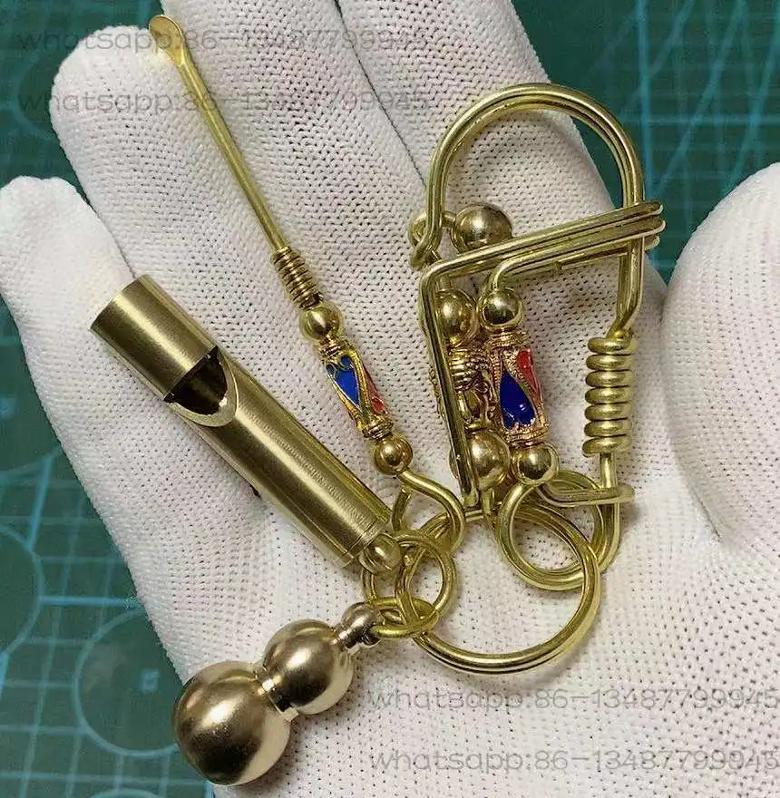 

Брелок-ложка для ушей, в форме сердца, мужской, креативный, с индивидуальным дизайном, для автомобиля, с креплением на пояс, брелок для ключей