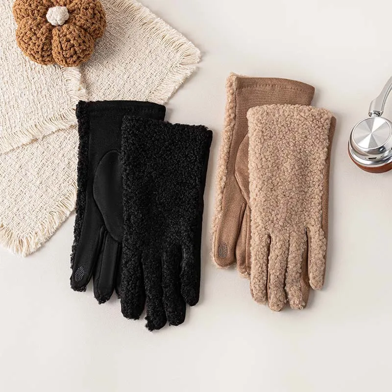 Imitation Lamb Wool Gloves for Autumn and Winter, Warm, Windproof, and Cold Resistant. Touchscreen Split Finger Gloves for Women