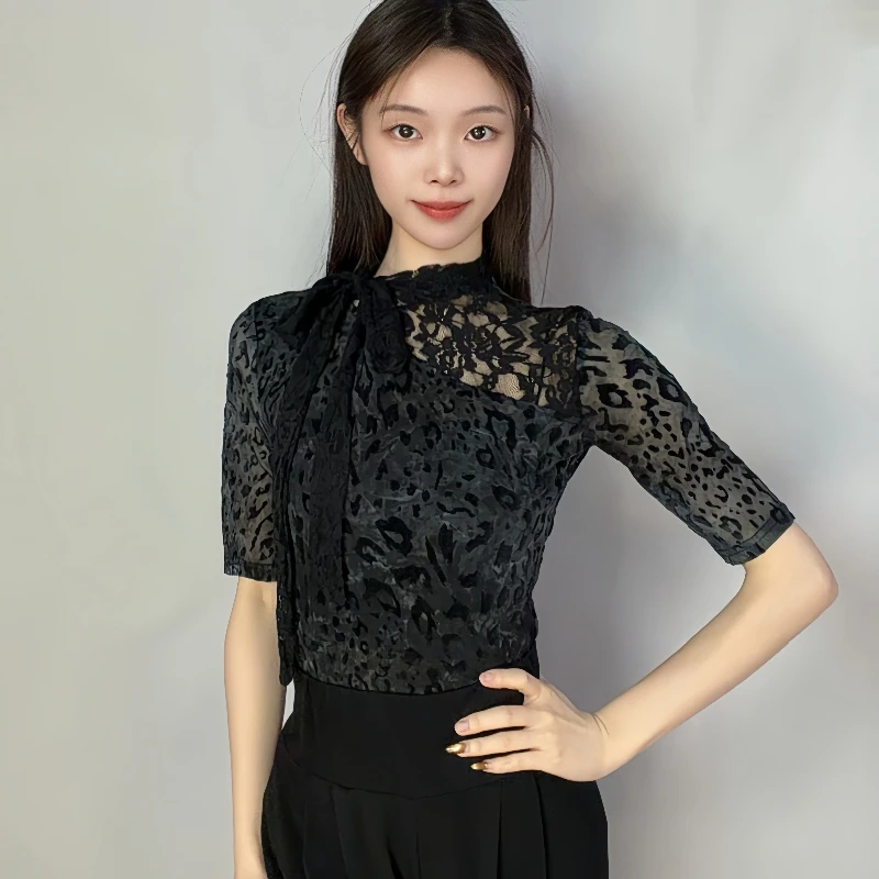 

Luxury Black Leopard Print Sheer Mesh Dance Top with Lace Insert Mid-Sleeve Latin Ballroom Performance Blouse for Women Dancers
