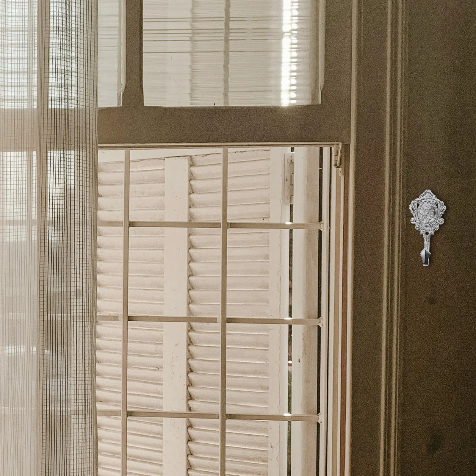 

2Pcs Vintage Curtain Holdbacks Zinc Alloy Rose Design Silver Classic Drapery Tiebacks Elegant Window Decoration