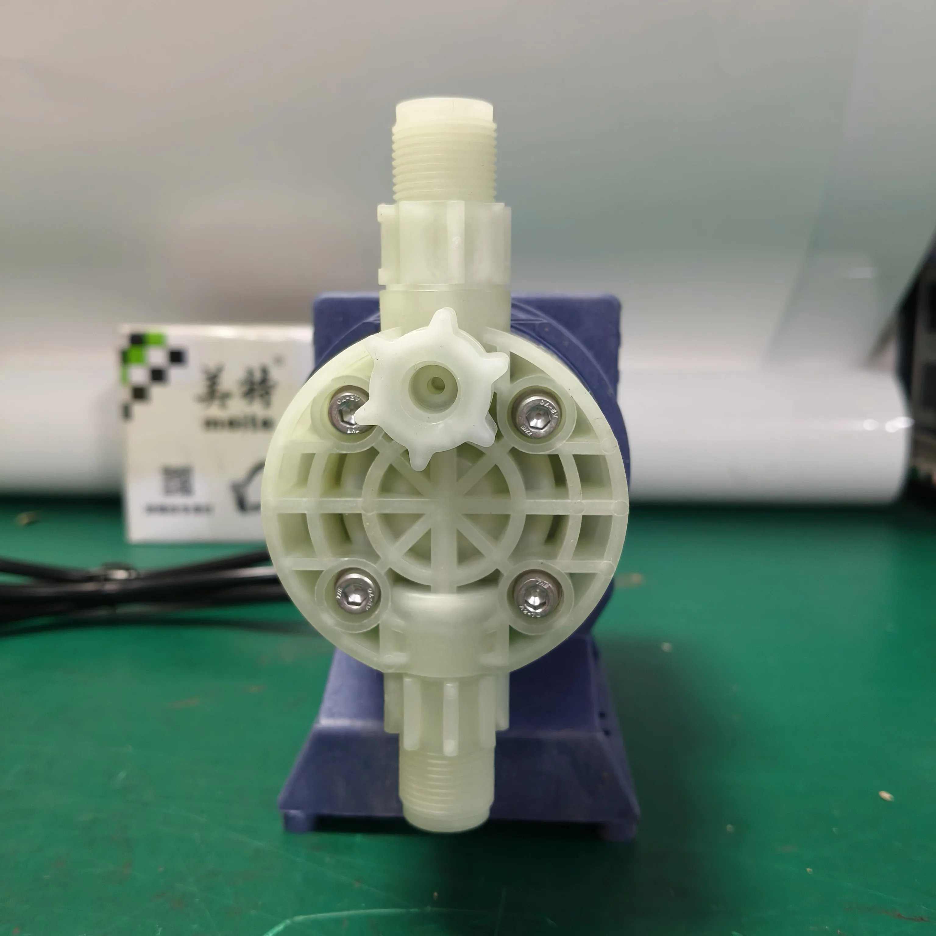 مضخة قياس رقمية رائعة من TLF لحمام السباحة/المستشفى/الجرعات الكيميائية الصناعية، وتدفق قابل للتعديل #1