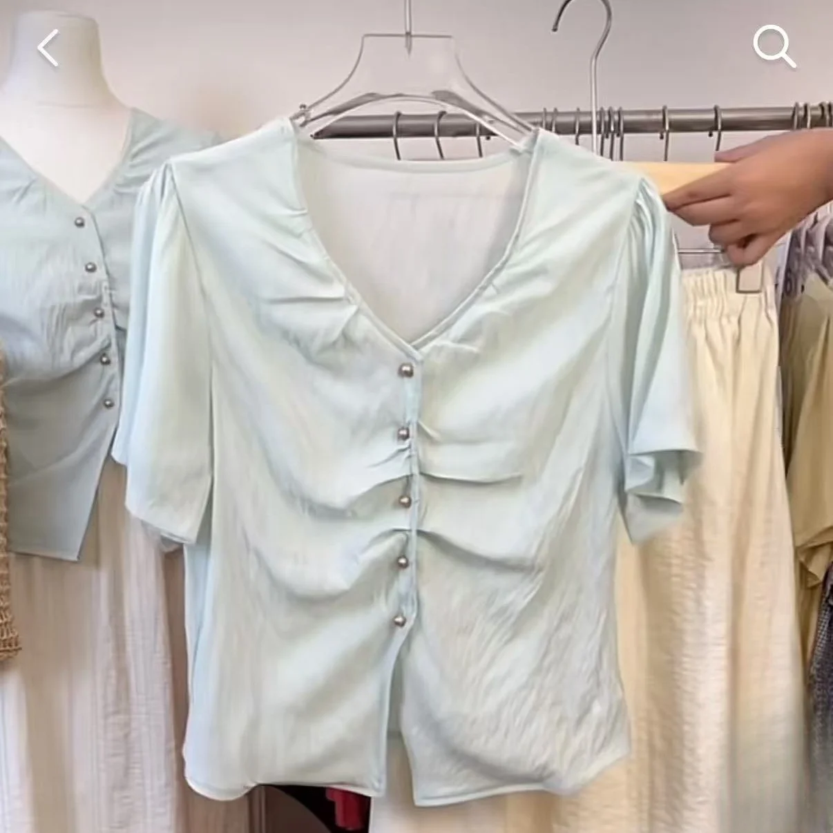 

Women's Light Green V‑Neck Blouse Puff Sleeve Ruched Button Front Casual Summer Top