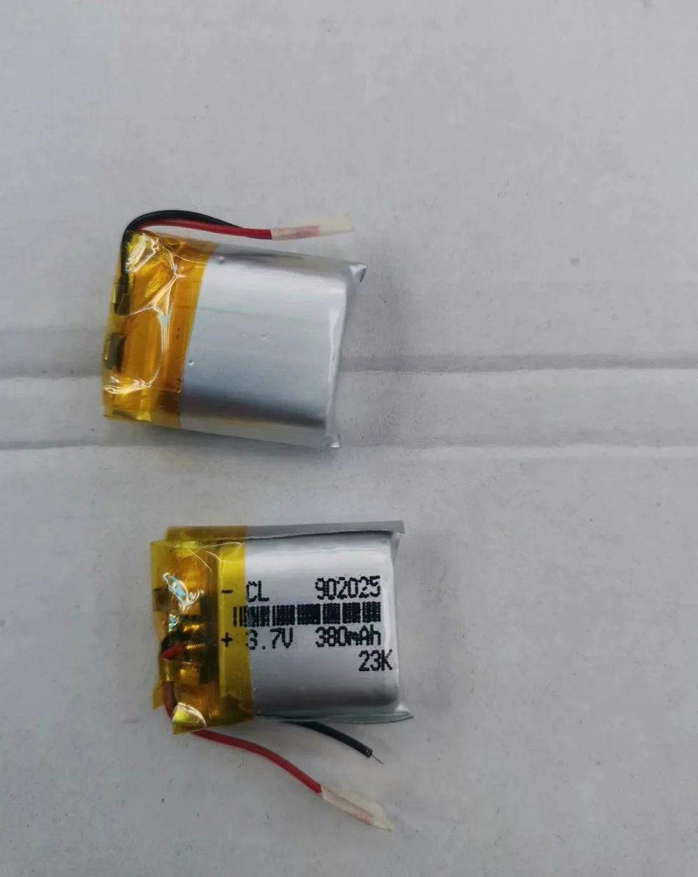 3.7V 2 wires 902025 380mah lithium battery with protection board , used for bluetooth MP4 1pcs/lot