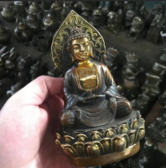 

Antique antique old Buddha statue miscellaneous brass ornaments gilt bronze sculpture