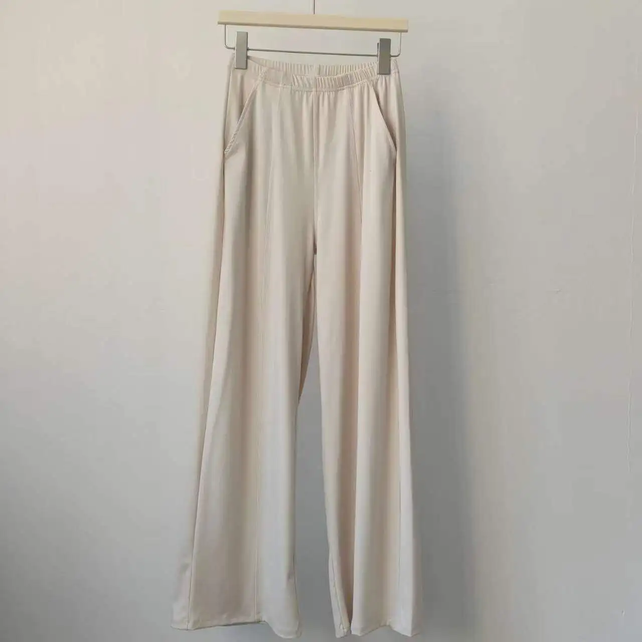 Gerade geschnittene, lässige Yoga-Hosen für Damen, Leggings, figurbetont, schnelltrocknend, weit geschnitten, für Laufen, Pilates, Fitness, lockere Sport-Hosen. – Detail 3