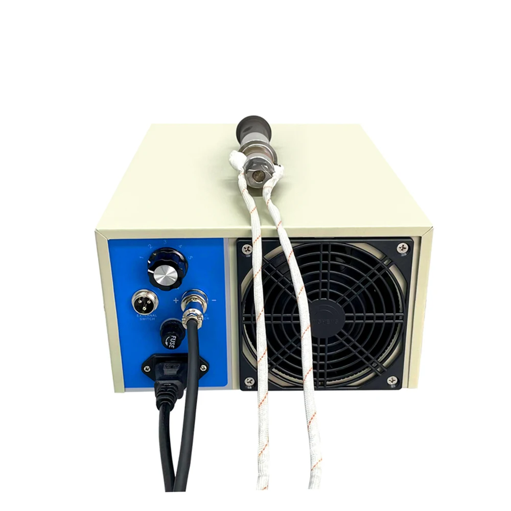 ถุงชาสามเหลี่ยมผ้าไม่ทอคุณภาพสูง 35khz 500W เครื่องกําเนิดไฟฟ้าเชื่อมอัลตราโซนิกพร้อมแตร