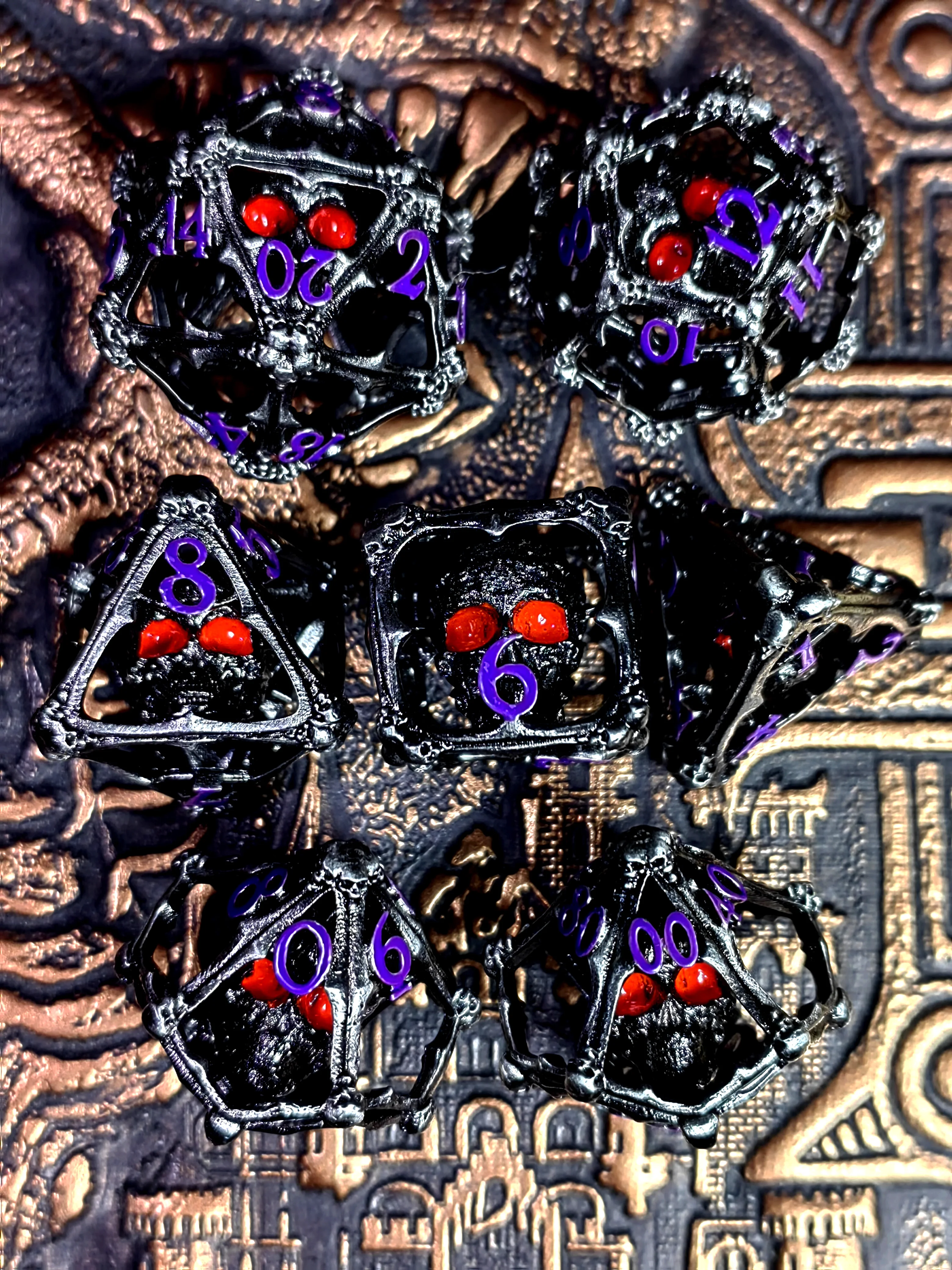 

DnD Metal Dice Set - 7 Piece Zinc Alloy Dice with Skull Heads, Black Nickel Finish for Tabletop RPG and Board Games