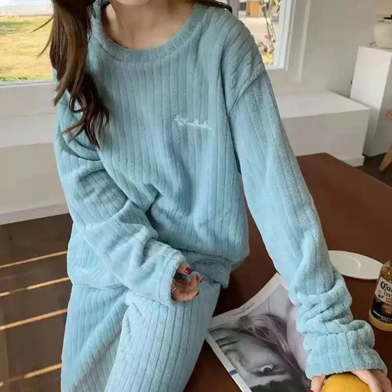 CHAUNGERM Damen Neues Winter-Korallenfleece-Pyjama-Set, Warmes Gepolstertes Freizeit-Loungewear-Schlafanzug-Set für Herbst und kaltes Wetter – Detail 5
