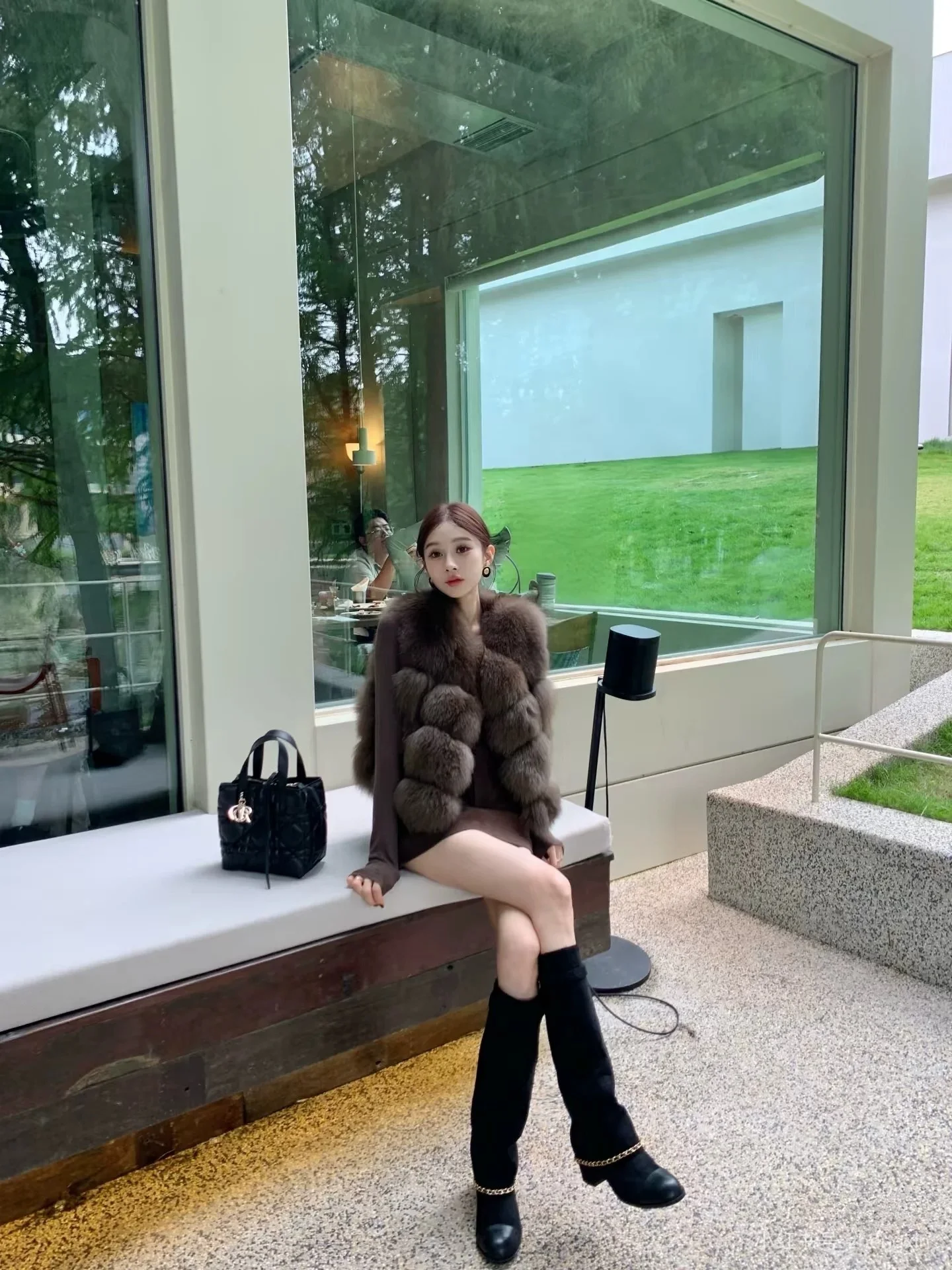 Eco-Friendly Faux  Fur Vest Women's Autumn Winter Outerwear Short Style Polyester Fiber Standard Fit Outerwear Jacket