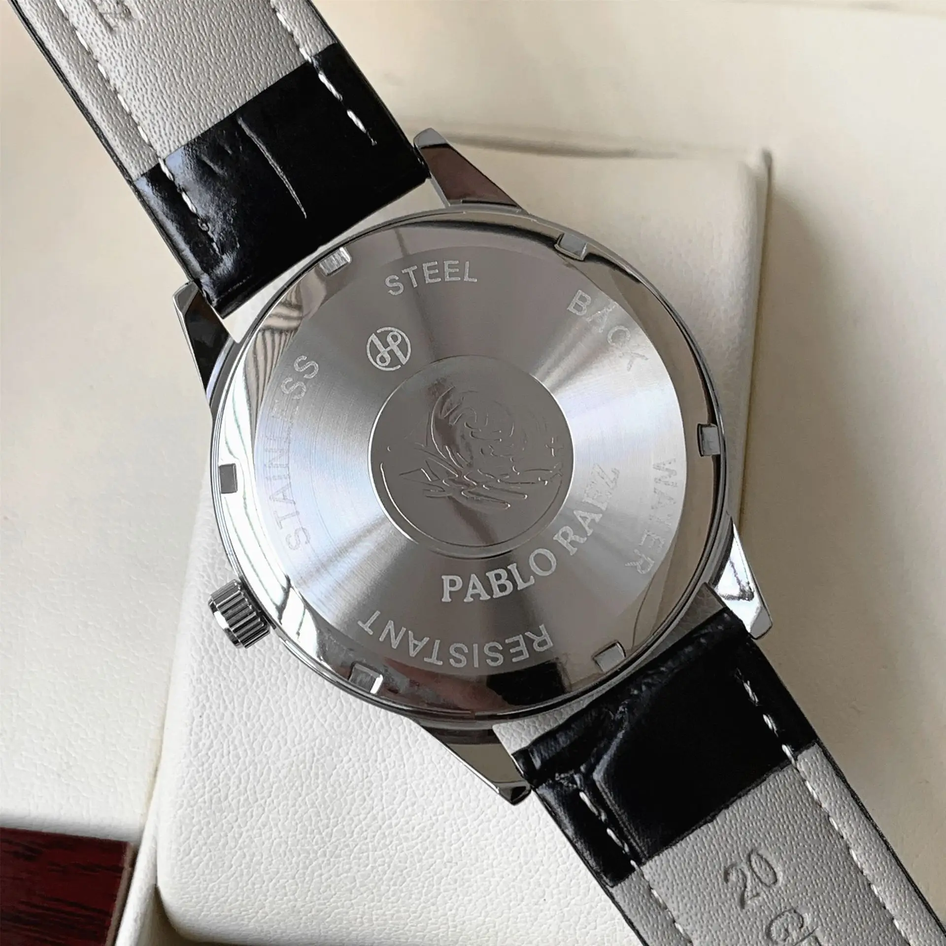 ZH118 Trendy casual Men watch temperament calendar waterproof quartz watch business clock gift，watches for man