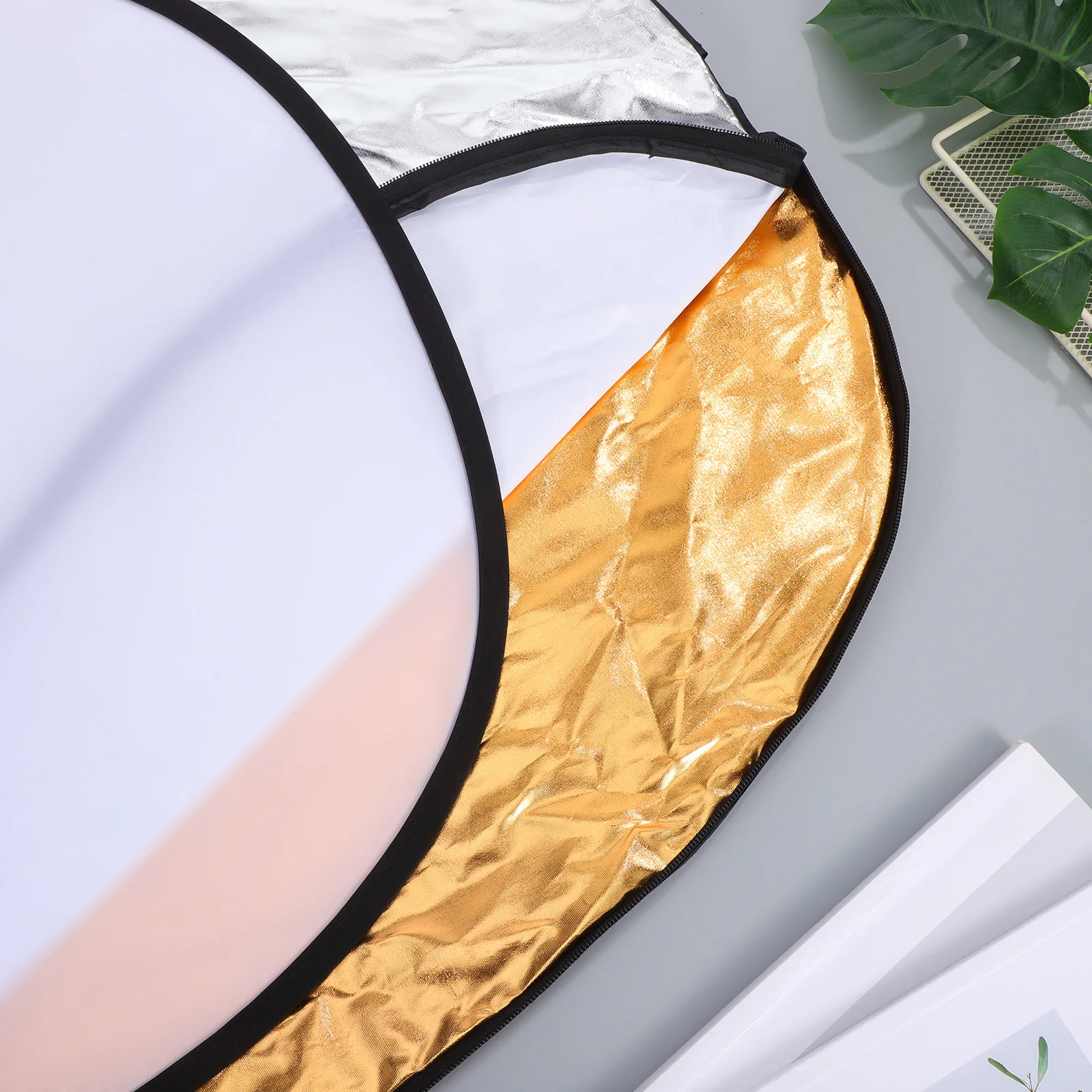 

1Set Photography Reflector Five-in-One Collapsible Light Reflector Panel Outdoor Photo Studio Lighting Control Accessory