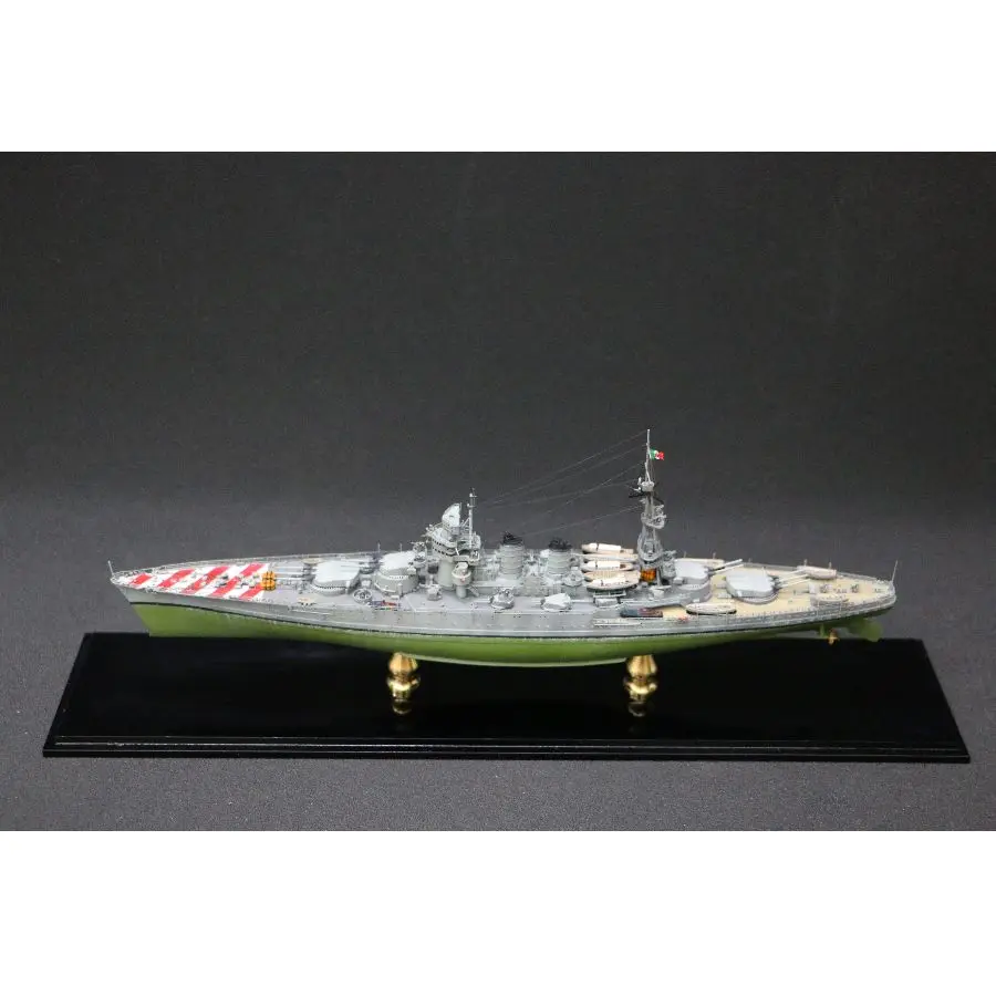 

TM70014FH 1/700 Triumph ITA Navy Giulio Cesare Battleship 1940-Full Bottom Version