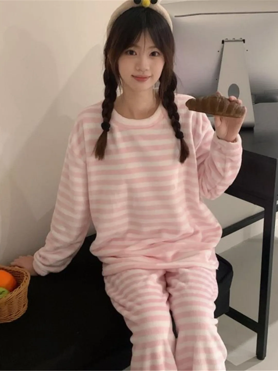 

Thiened Coral Fce Spwear Women's Autumn Winter Warm Flannel Striped Home Clothes Casual Wearable Outdoor Set