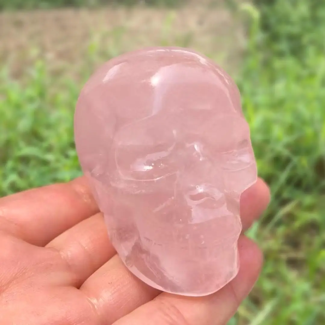1 Stück Natürlicher Rosenquarz-Totenkopf-Schnitzerei, perfekt zur Dekoration Ihres Zuhause oder Büros, tolles Geschenk für die Feiertage
