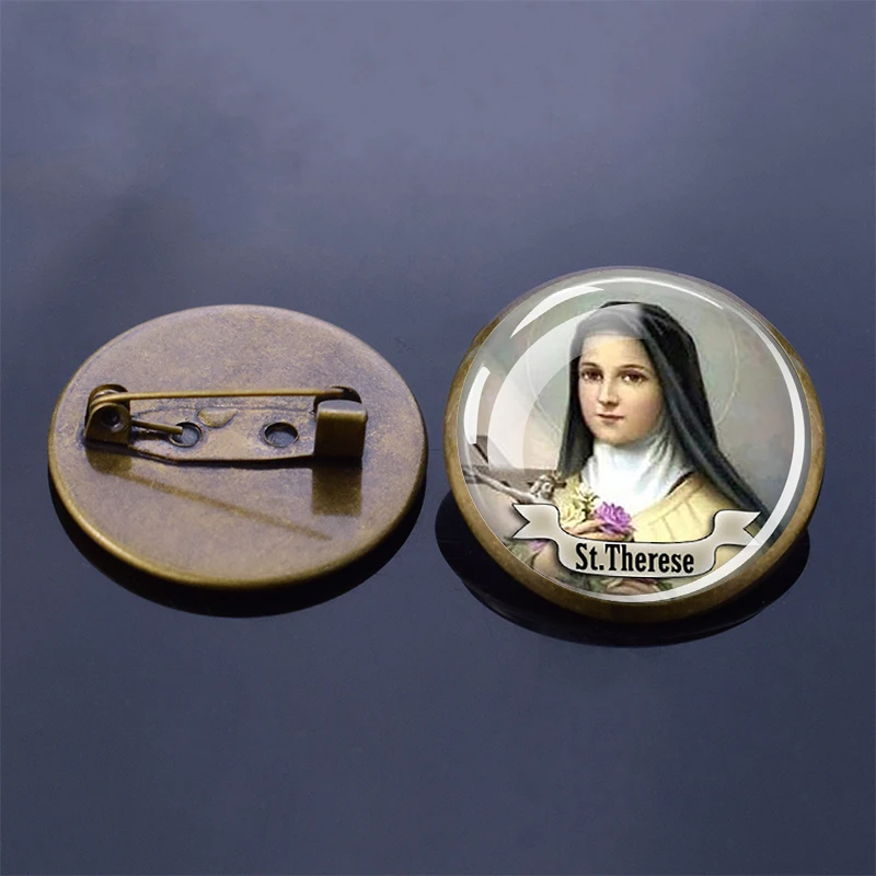 Spilla serie ST THERESE spilla convessa in vetro fibbia medaglia religiosa Saint Art St Therese accessori per abbigliamento religioso gioielli