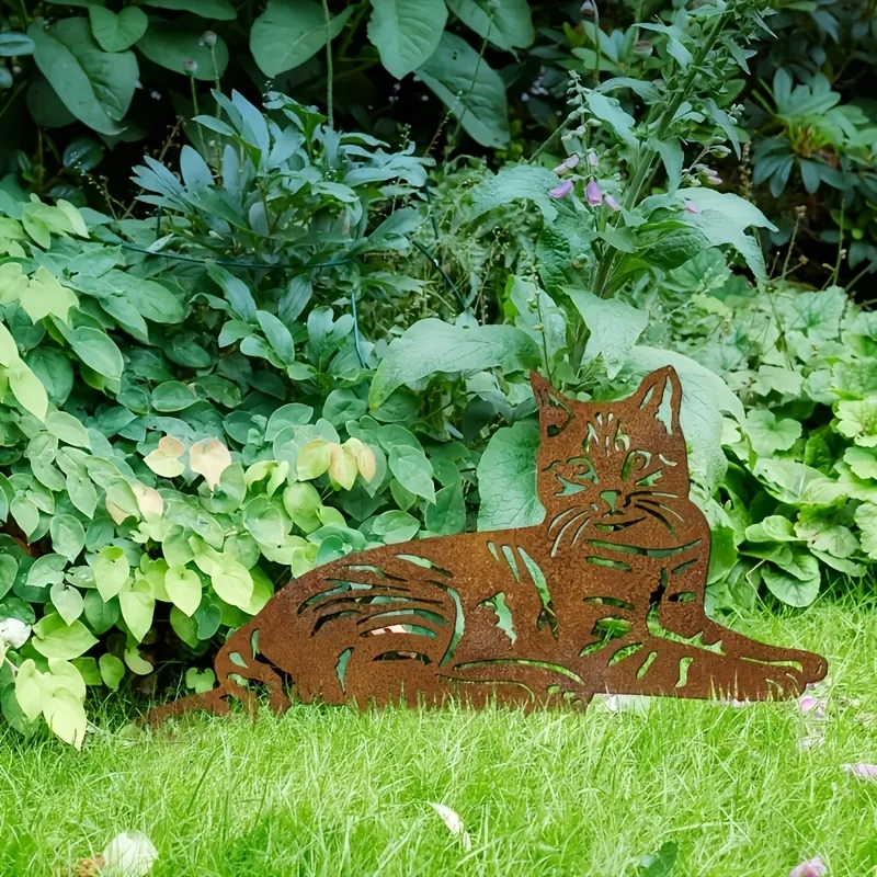 Metal cat lying on the ground as a garden guard ornament ，Rusty Cat，Foldable and can be placed anywhere as desired