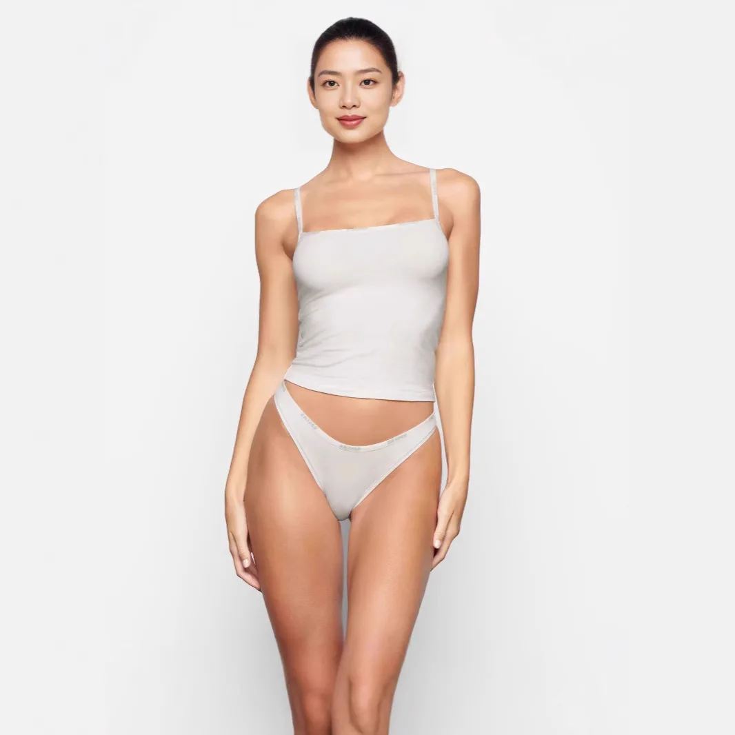 

Kardaian Elastic Cotton Strap Vest Letter LOGO Print Base irt Inner Wear Slim Fit Bal Summer Faion Women's Top