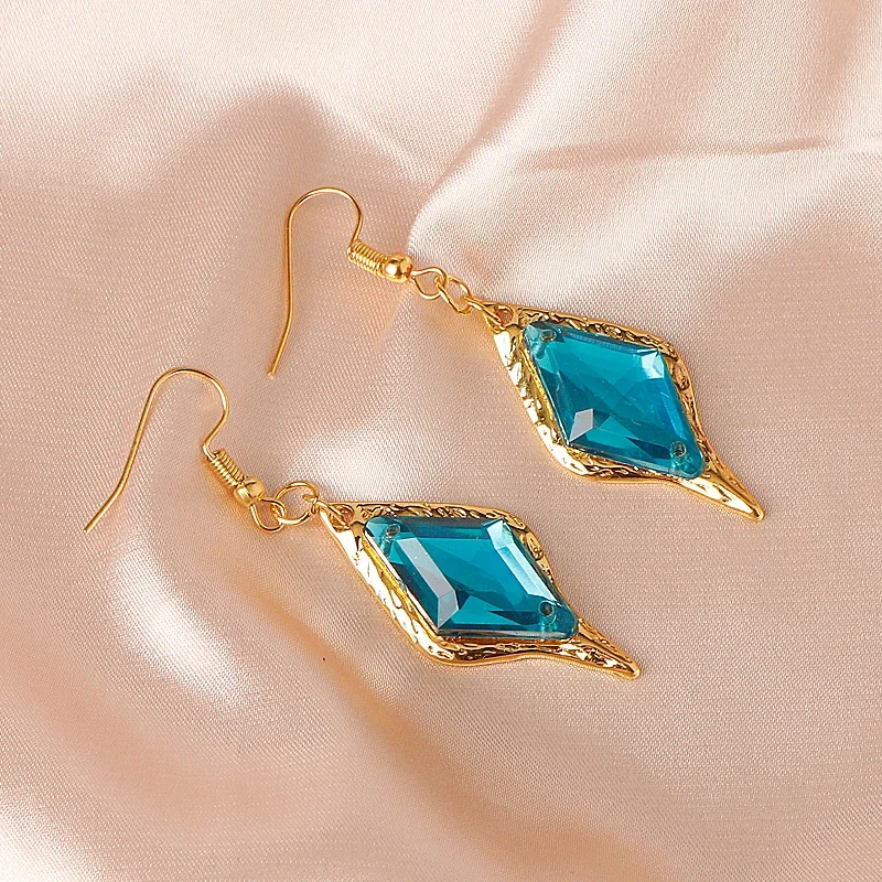 أقراط تارتاجليا من Genshin للرجال والنساء ، قرط قطرة ماء حمراء ، مشبك أذن تنكري ، مجوهرات حفلات للأطفال ، جديد