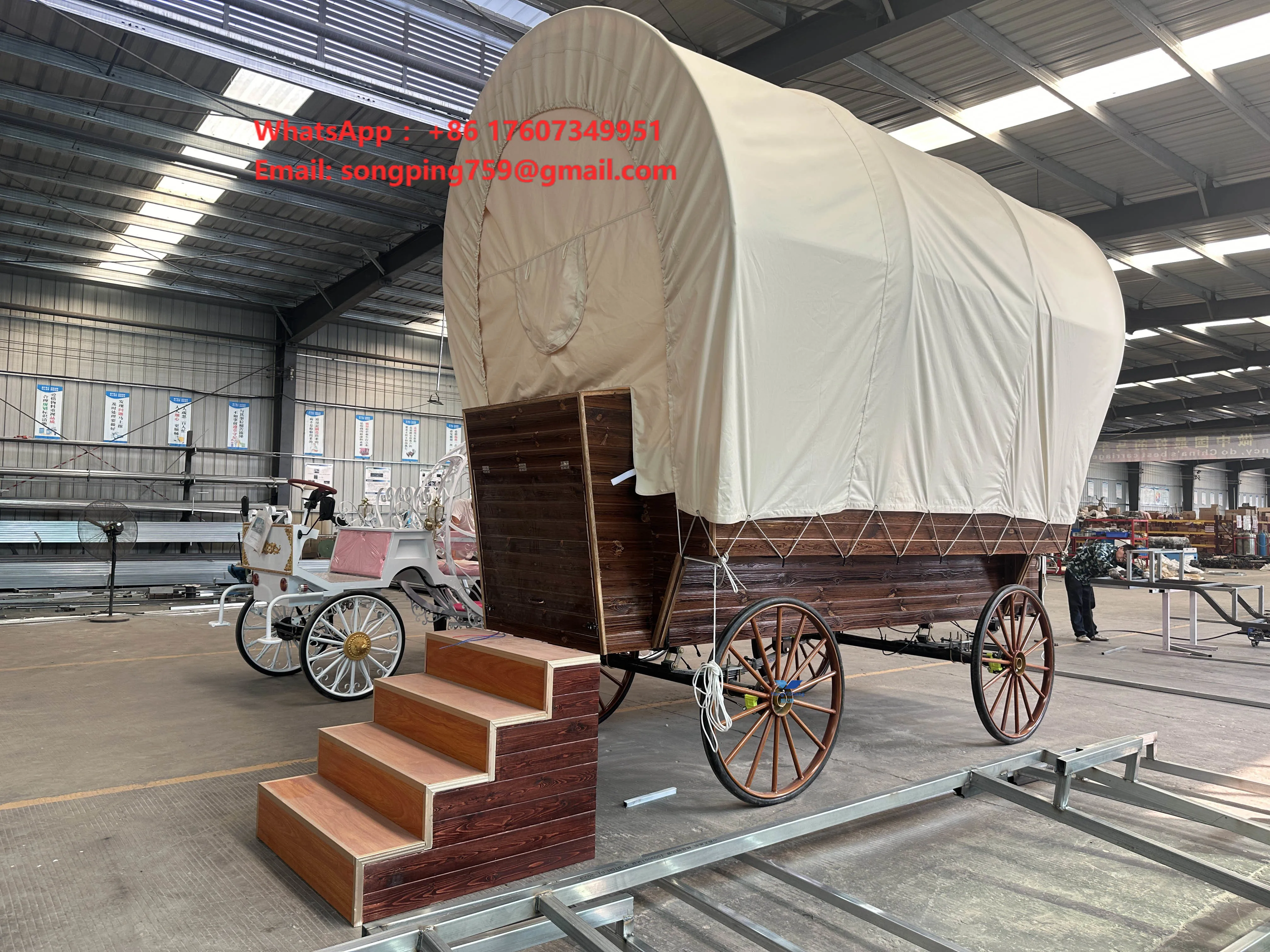 Special Transportation Vehicles Luxury Outdoor Mobile Carriage Tent House Metal Covered Truck Tent