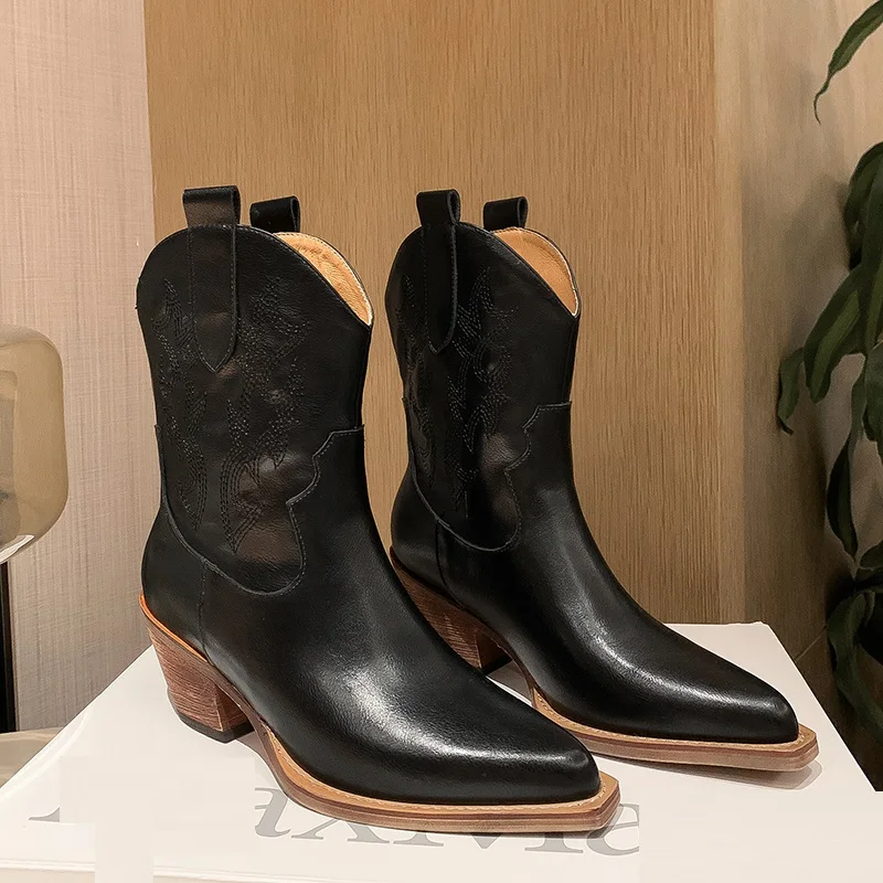 Plus Size 43 Women\'s Embroidered Western Short Boots Cowboy Cowgirl Boots Chunky Heel Platform Boots Women Western Shoes