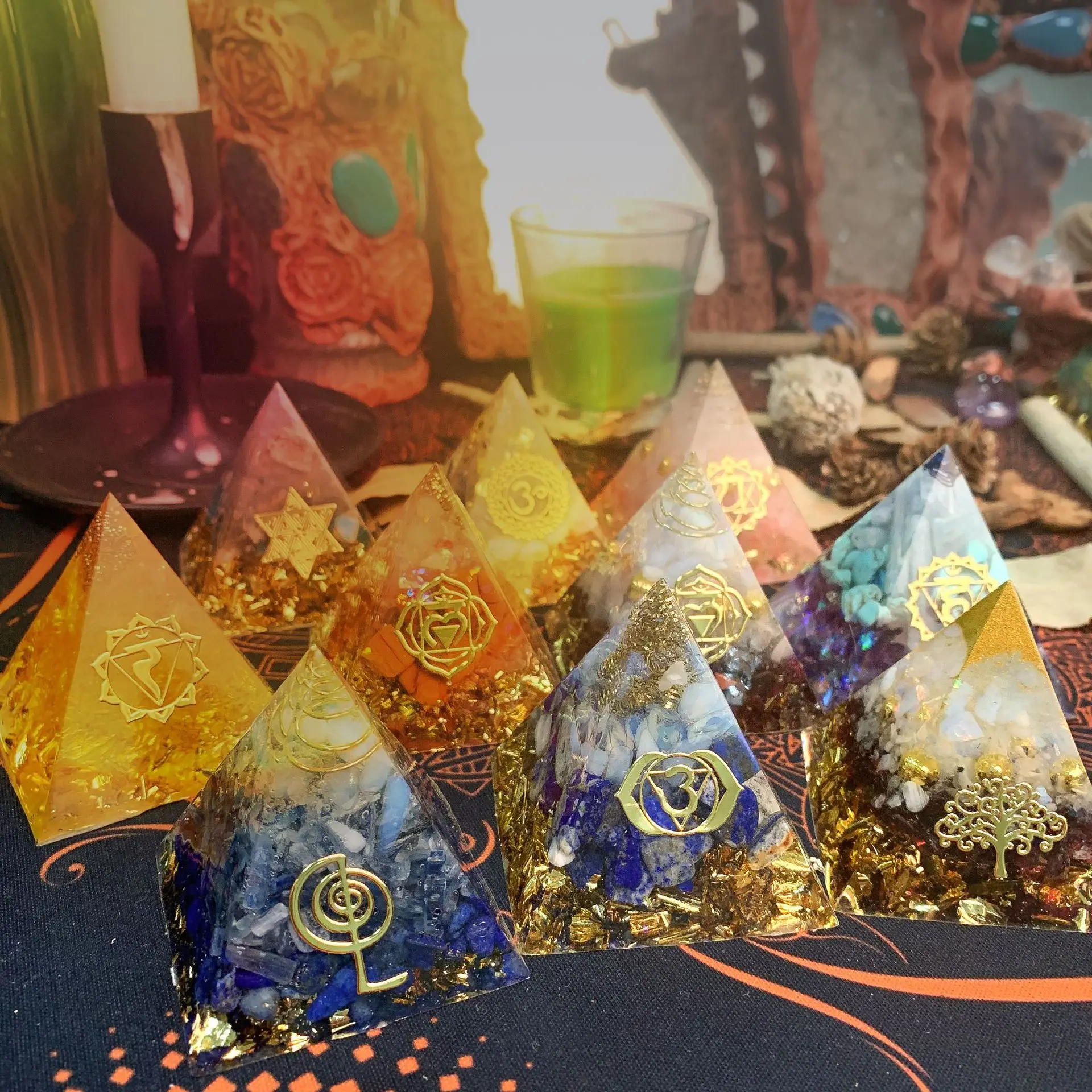 

Energy Generator Pyramid Healing Crystals Gather Amethyst Lucky Chakra Meditation Energy Reiki Wealth Stone Chakra Multiplier