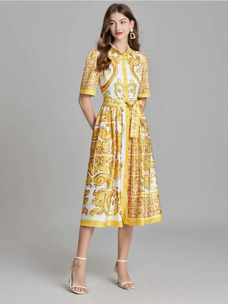 Letnia Sukienka Koszulowa w Żółto-Białą Porcelanę z Nadrukiem, Damska Sukienka Midi na Imprezę z Kołnierzykiem, Perłami, Guzikami i Sznurowanym Paskiem