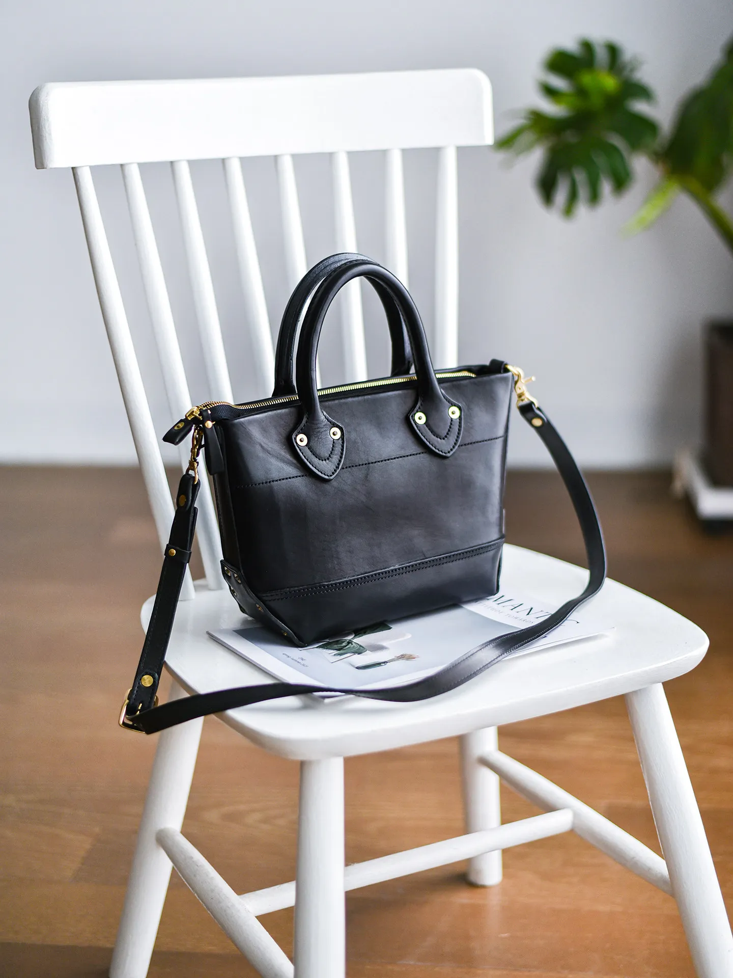 

casual luxury handmade high-quality genuine leather women's handbag outdoor simple real cow leather ladies black shoulder bag