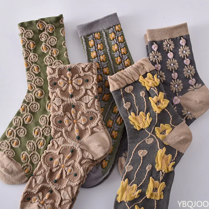 5 Pairs 3D  Fashionable versatile Floral Textured Socks Retro All-match Socks Women's leisure comfortable Stockings