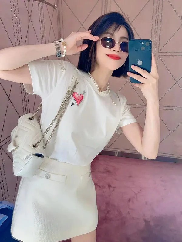 

White Pure Cotton Embroidered Arrow Heart 3D Stitch round Ne ort Sve T-irt Women Summer Top Street Sle Slim Fit Sw...