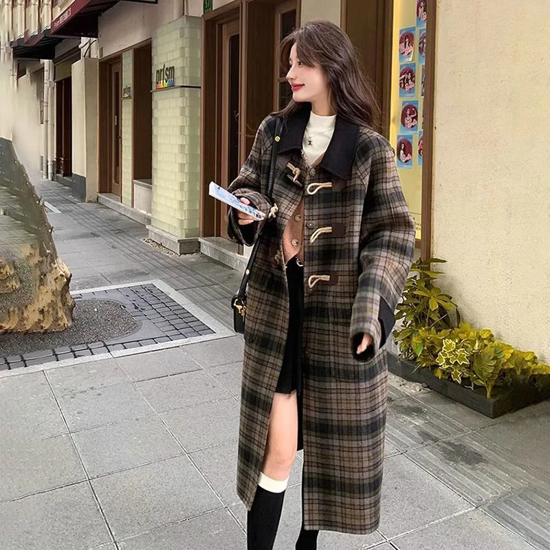 French Vintage Plaid Woolen Jacket Women's Overcoat Autumn Winter 2025 New Loose Duffle Buckle Mid-Length Wool Windbreakers Coat