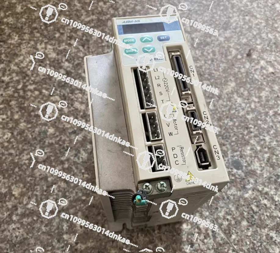 0.9KW Servo Motor Set Servo Driver: ASD-A1021-AB Servo Motor: ECMA-G31309PS