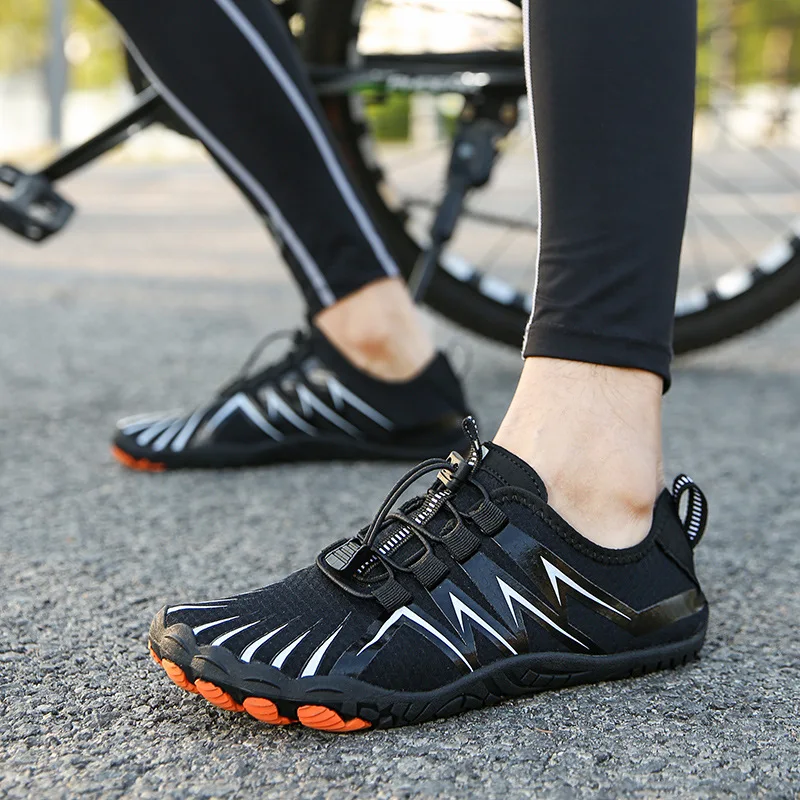 Plus size new outdoor beach shoes women diving swimming upstream shoes five fingers wading shoes men jumping rope hiking shoes.