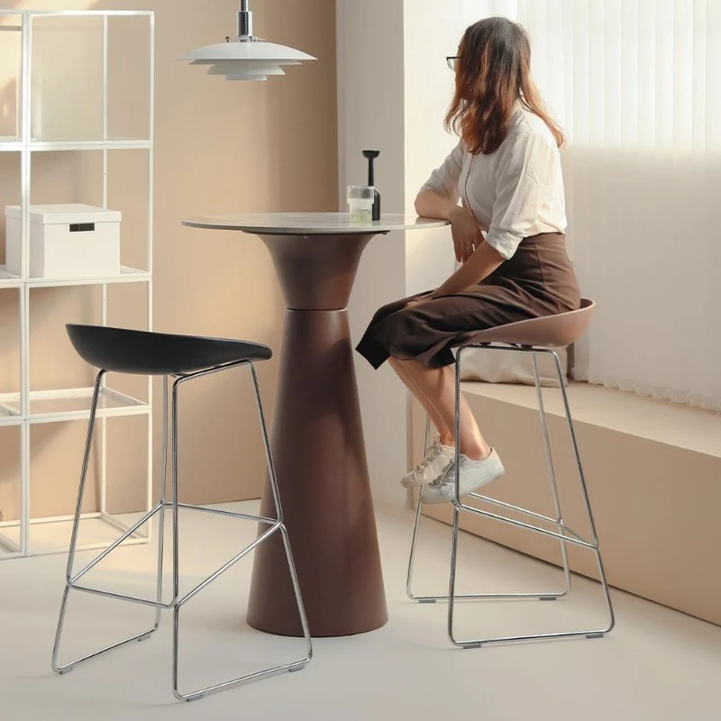 

Барный стол Маленькая квартира бытовой балкон Высокий стол Кафе-бар Офисный прием Круглый высокий стол