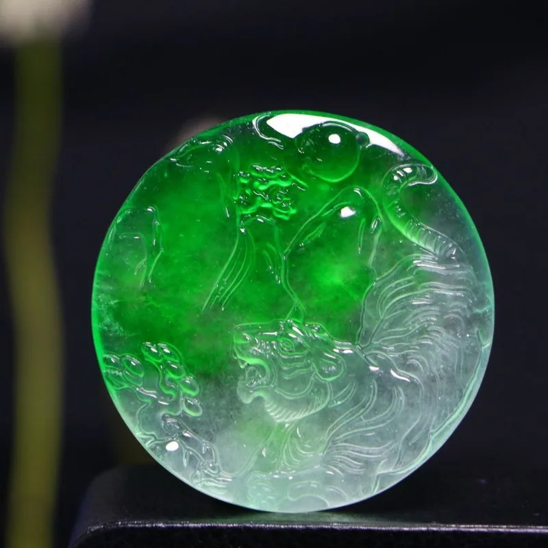 

Light Green Jade Hand-carved Tiger Pendant Fashion Boutique Jewelry Men and Women Zodiac Necklace