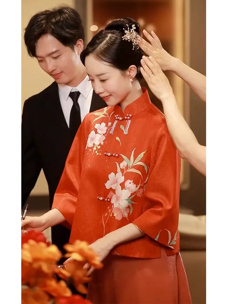 ชุดแต่งงานสไตล์จีนแบบใหม่ ชุดราตรีสีแดง ชุดหมั้น ชุดแฟชั่นผู้หญิง สไตล์ประจำชาติ ชุดเจ้าสาว