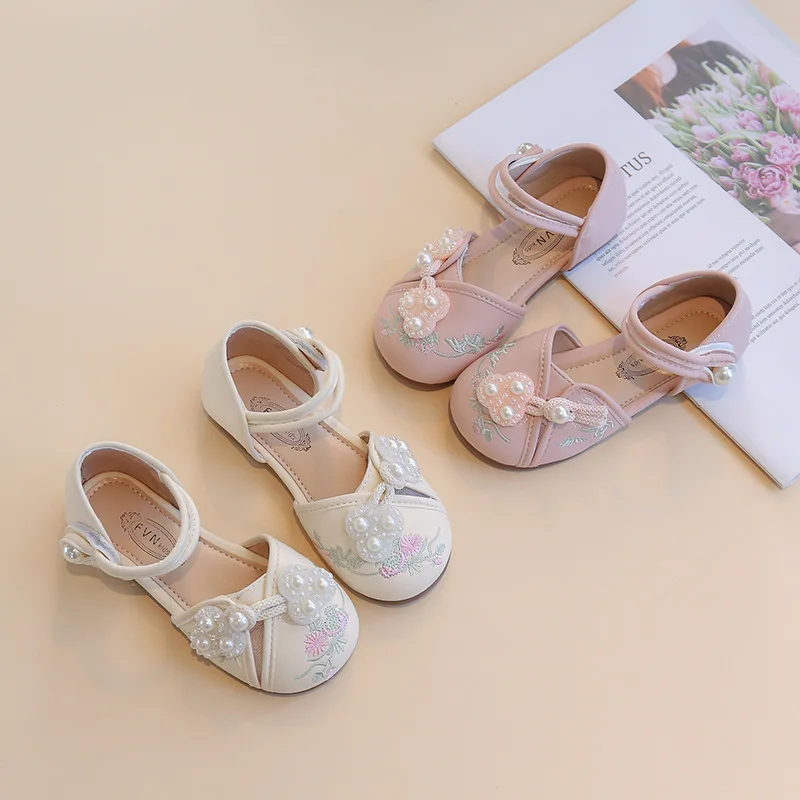 New Girls Summer Embroidered Soft-Soled Sandals Non-Slip Breathable Princess Shoes Kids Children Baby Chinese-Style Casual Shoes