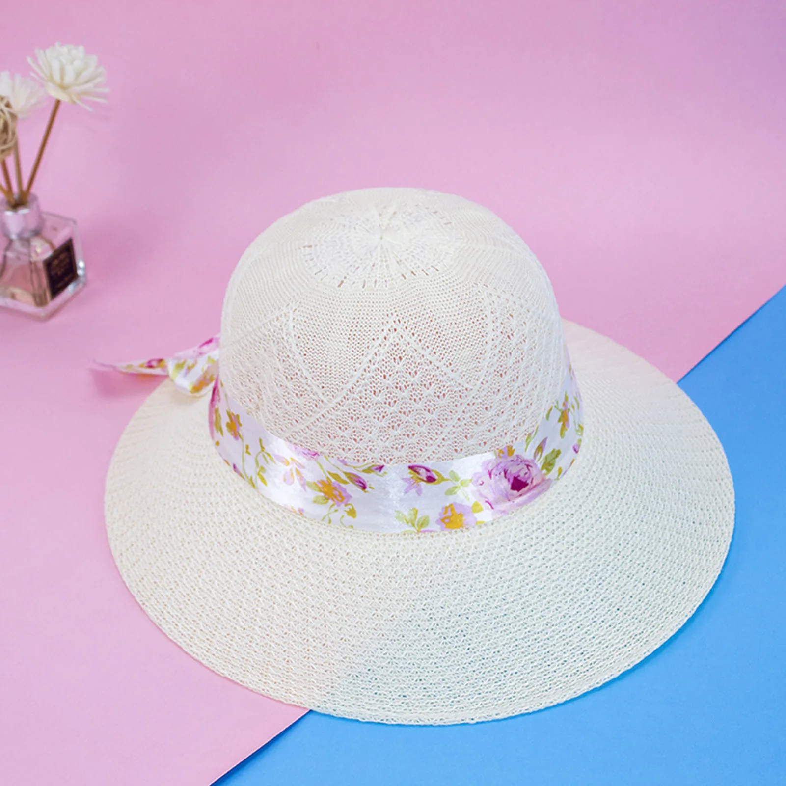 Women Wide Brim Straw Hat UV Protection Foldable Solid Color Ultra-light Hat for Summer Spring Fall Beach d88