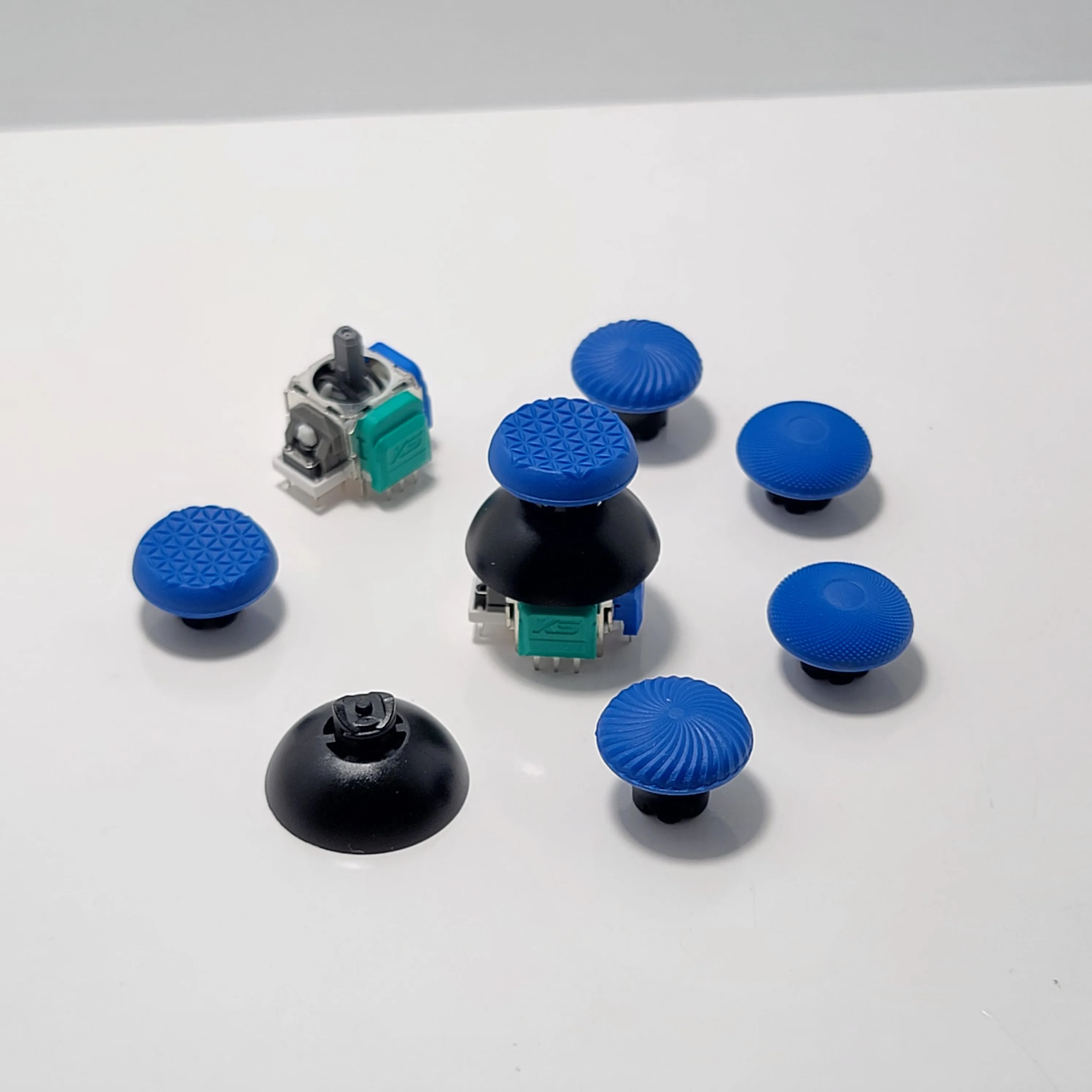 For PS5 DualSense Edge/PS5/PS4 Joystick Thumb Caps Color Replacement Thumbstick Caps Interchangeable Analog Stick Cap Grip Cover