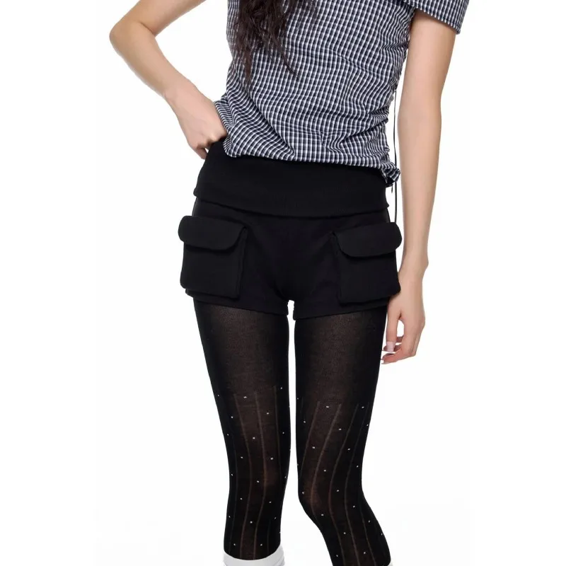 Korean retro Harajuku solid color double flap large pocket workwear shorts foldable ultra short hot pants for women