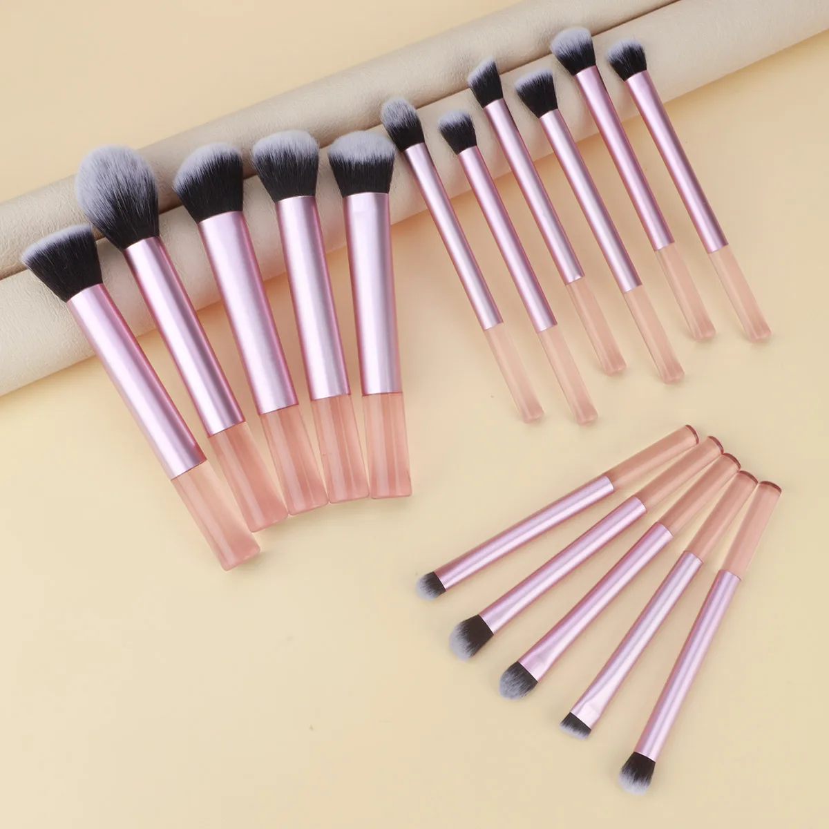 16pcs Makeup Brushes SetNew multi-color RT series beauty tools soft brush head does not stick to the face