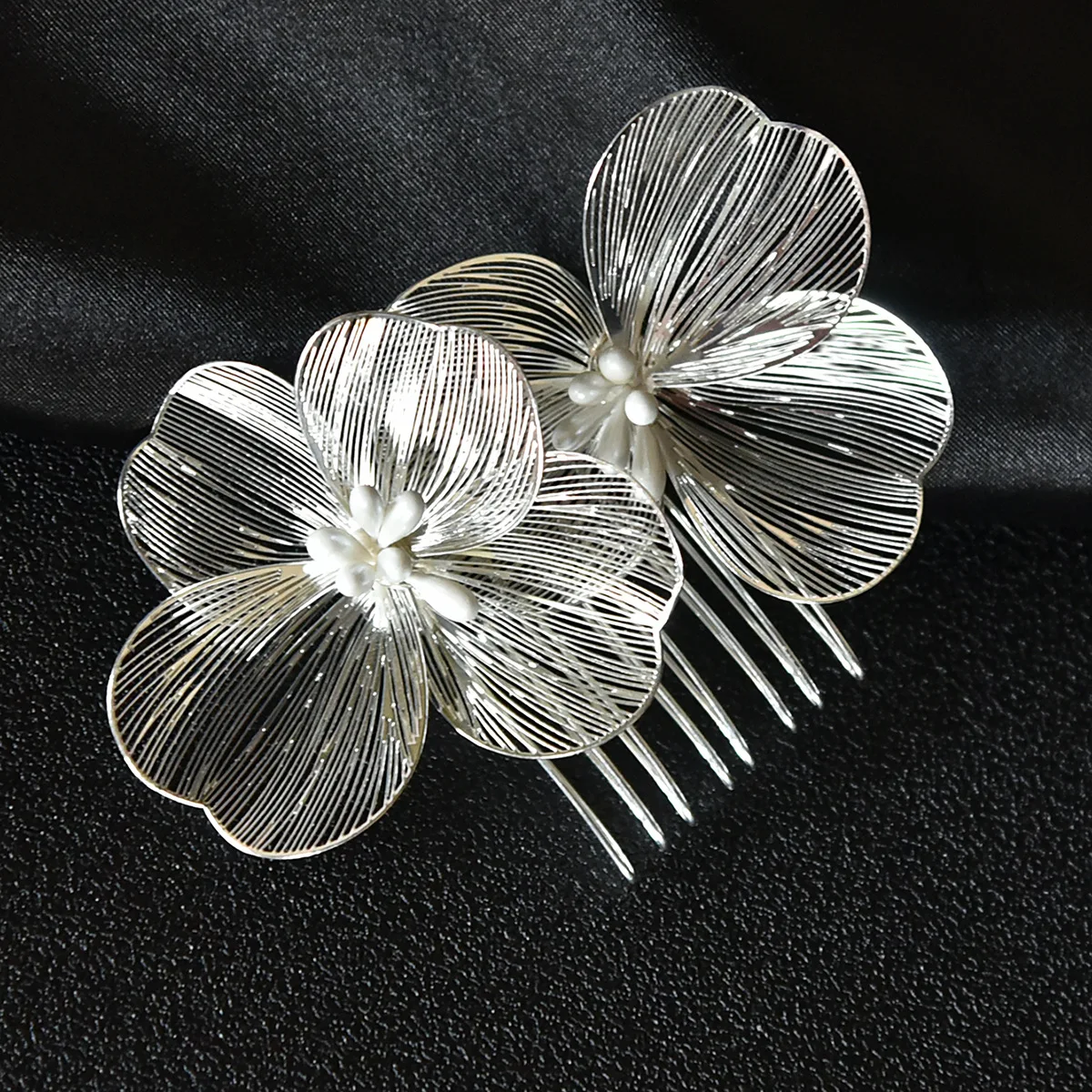 Alloy Flower Hair Clips Women\'s Hair Accessories Fashion Bridal Wedding Hair Comb Women\'s Hair Clips Wedding Accessories