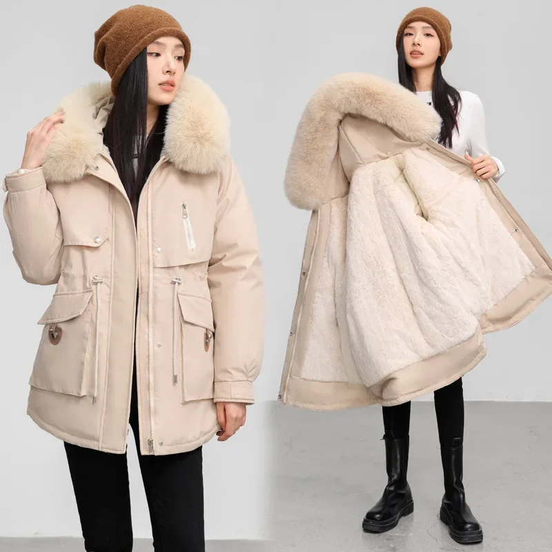 Parka de veludo espessa para mulheres, comprimento médio, colarinho de pele grande, jaqueta de algodão justa, novo estilo, 2024