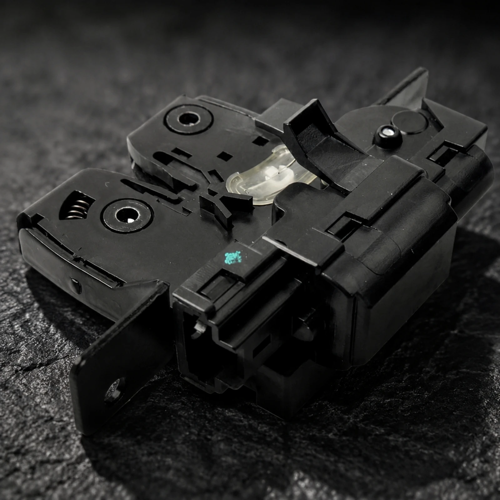 Replacement Tailgate Latch Actuator Motorized Automotive Tailgate Lock Actuator Car Part High Strength for DIY Mechanics