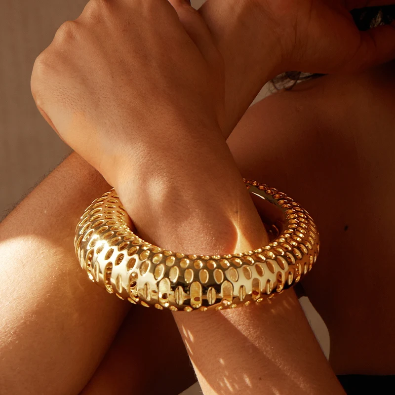 IVOG Circular Smooth Hollow Design Bracelets For Women Brass Bracelet Fashion Jewelry official-website Direct selling Items
