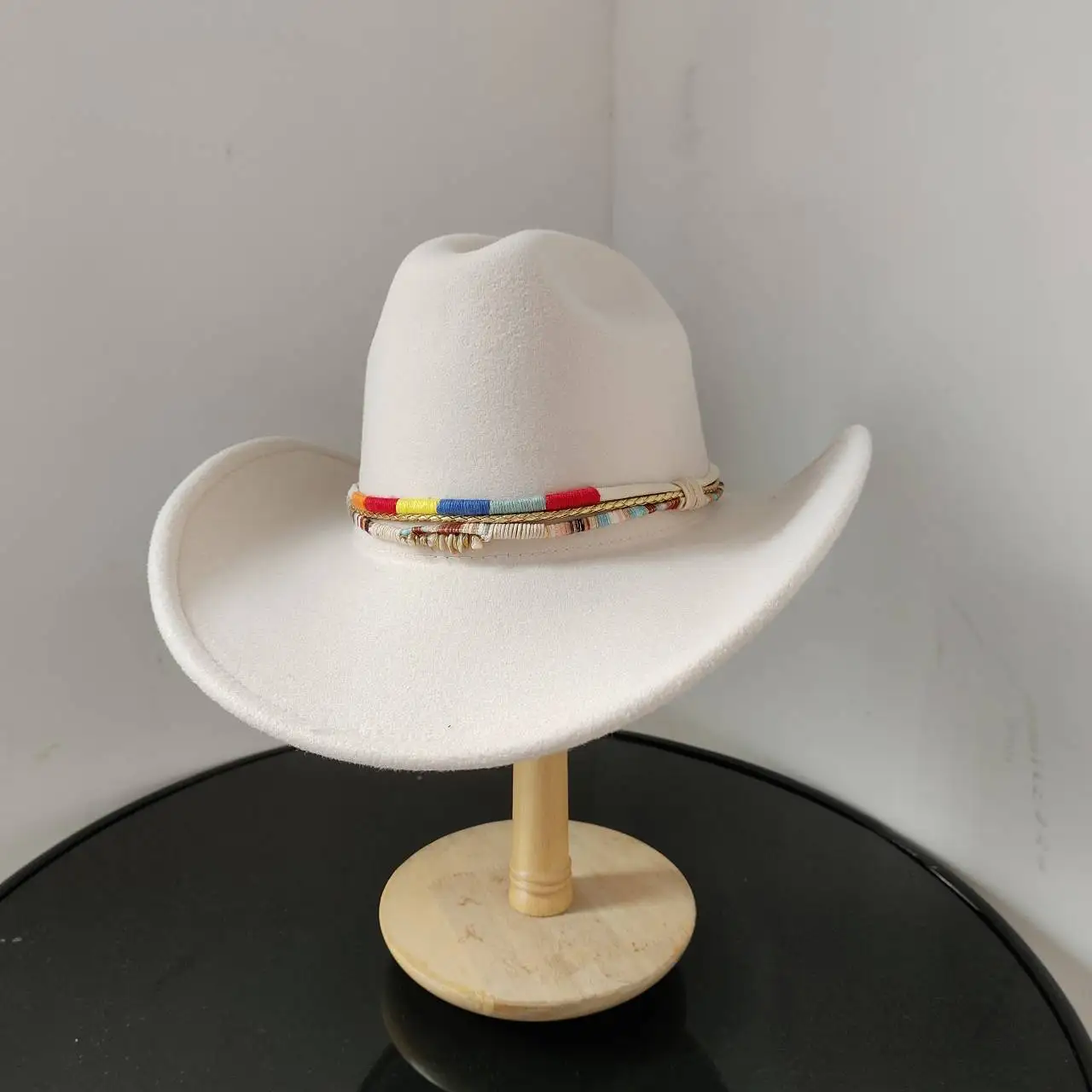 Classic White Western Cowboy Hats for Men and Women Jazz Cocked Cowboy Hat Rose Red Belt Accessories Big Brim Panama knight Hat