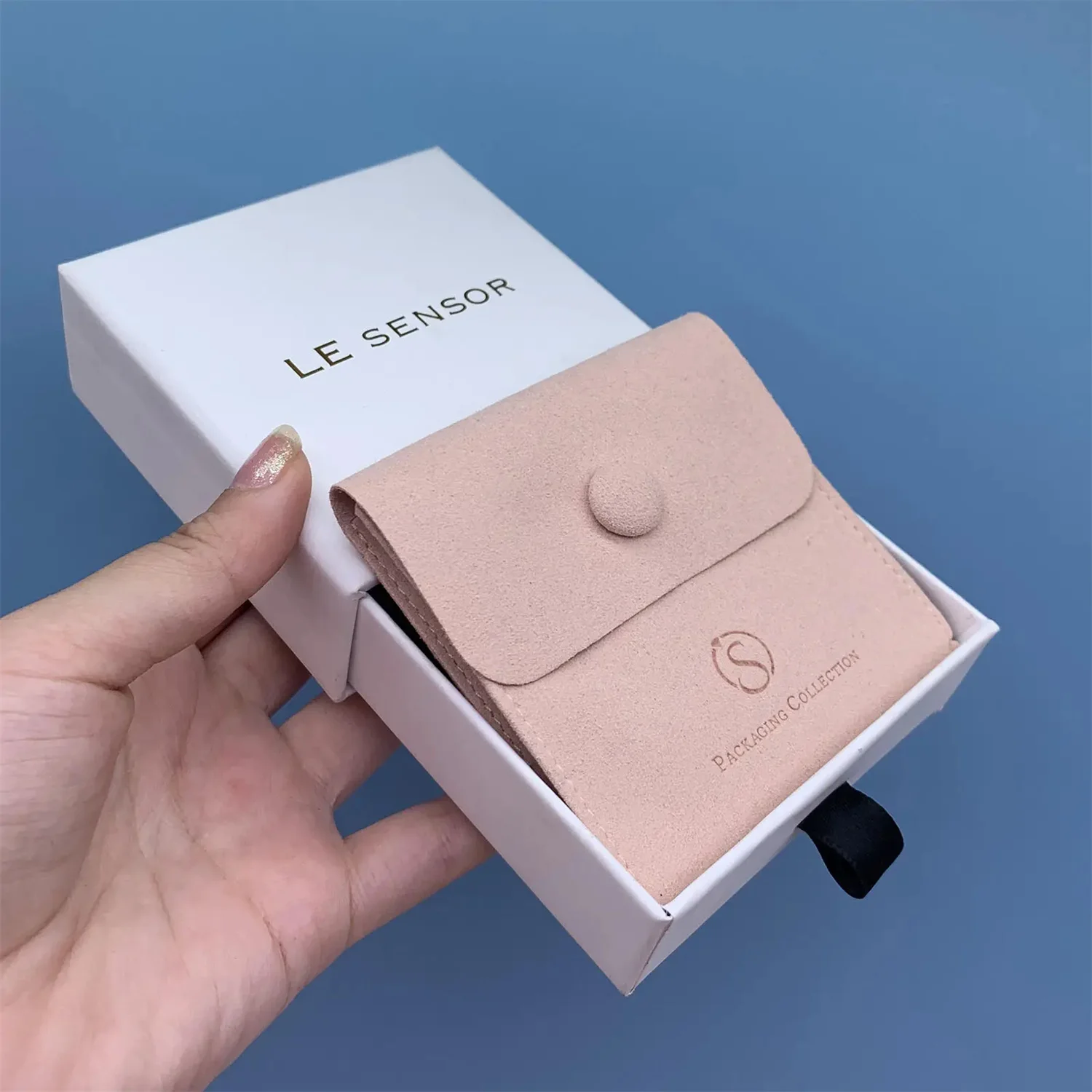 

Luxurious Pink Jewellery Pouch Bags Customised, Jewelry Packaging Bag and Insert Pad And Box